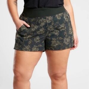 Athleta Trekkie North Printed Short Women's Plus Size 26